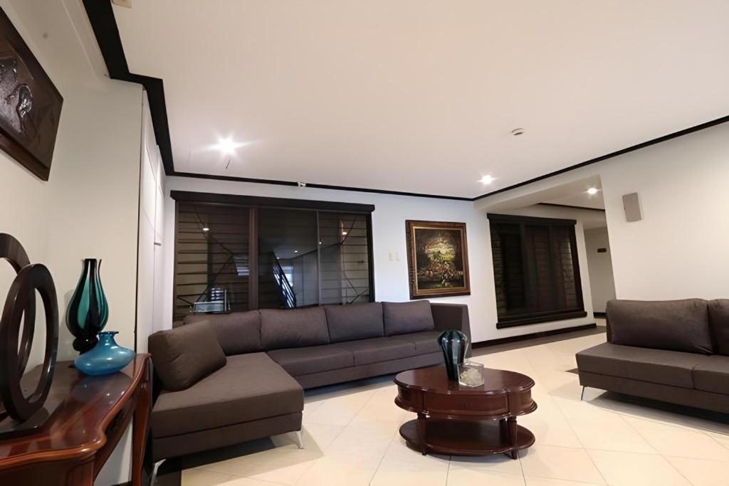 D' Leonor Hotel Davao City Εξωτερικό φωτογραφία