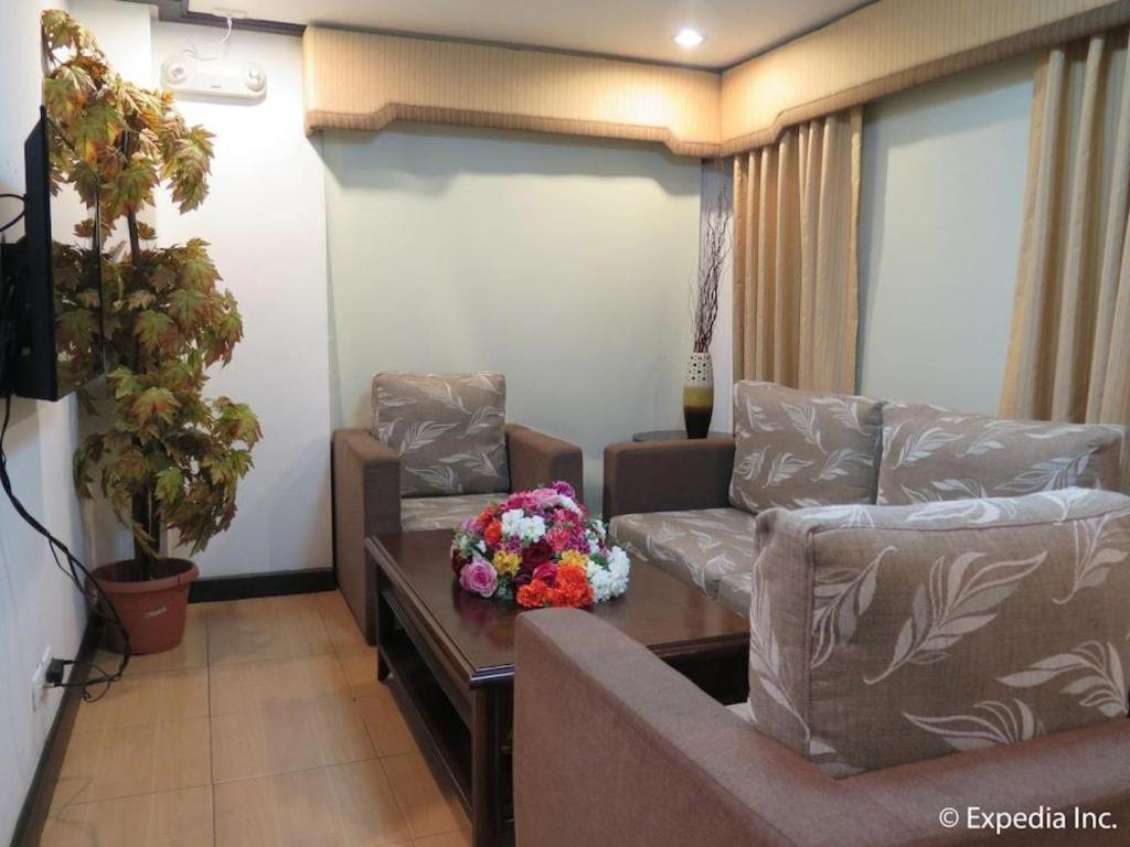 D' Leonor Hotel Davao City Εξωτερικό φωτογραφία