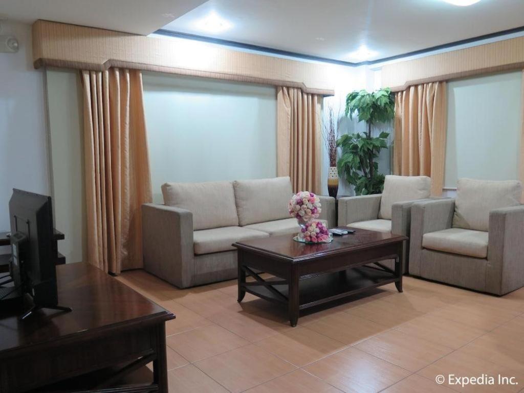 D' Leonor Hotel Davao City Εξωτερικό φωτογραφία