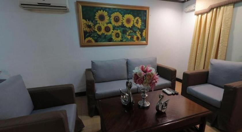 D' Leonor Hotel Davao City Εξωτερικό φωτογραφία