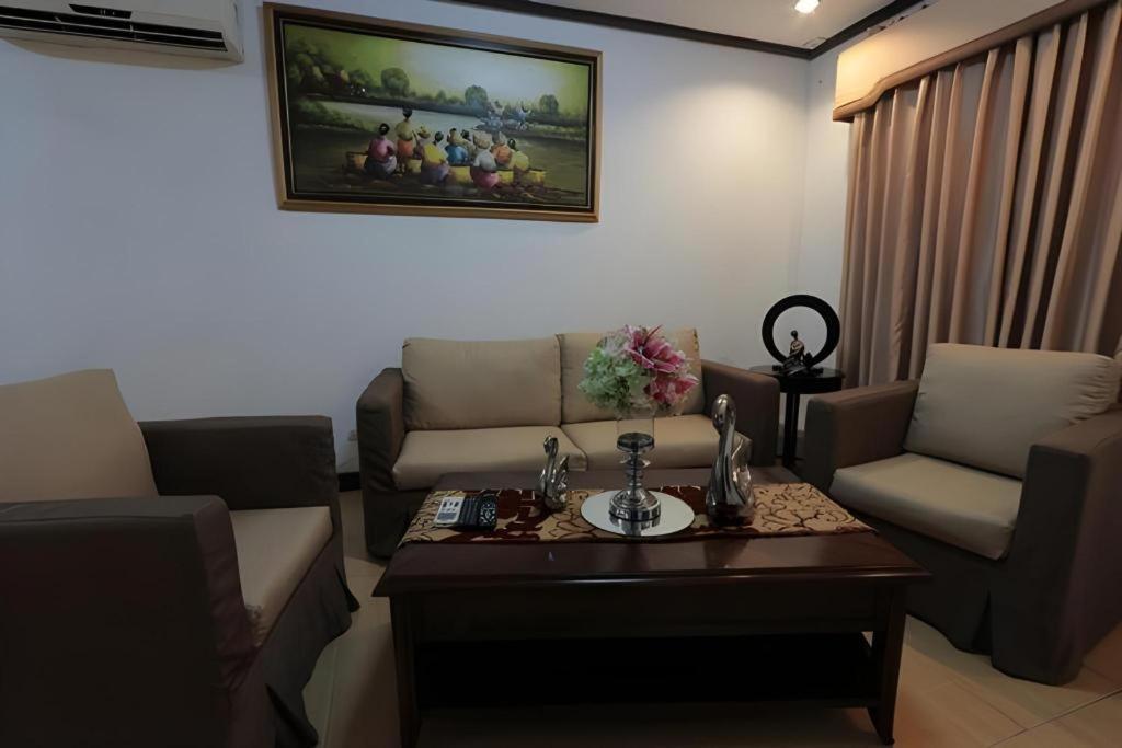 D' Leonor Hotel Davao City Εξωτερικό φωτογραφία