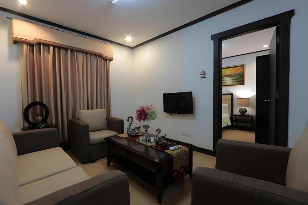 D' Leonor Hotel Davao City Εξωτερικό φωτογραφία