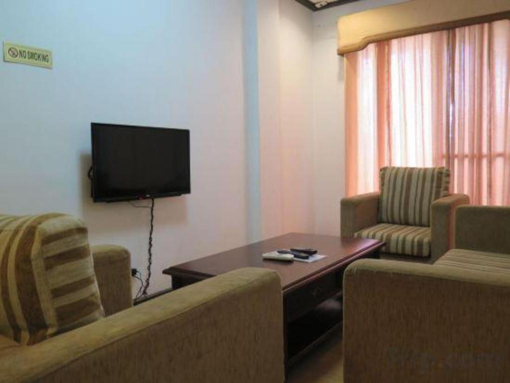 D' Leonor Hotel Davao City Εξωτερικό φωτογραφία