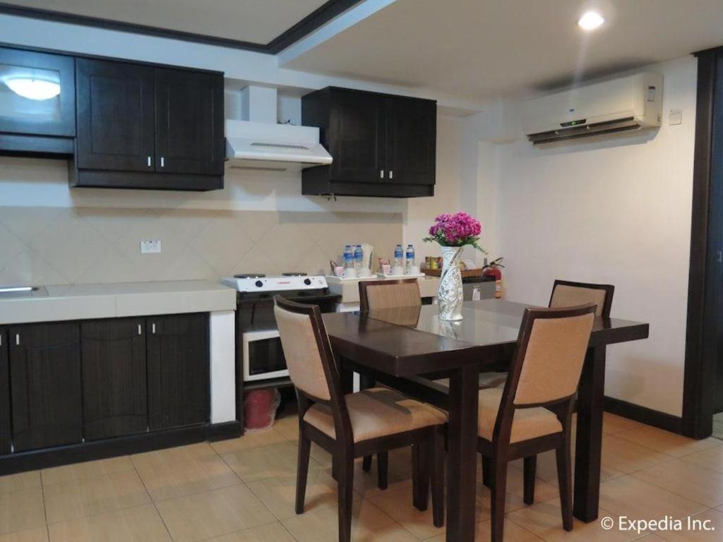 D' Leonor Hotel Davao City Εξωτερικό φωτογραφία
